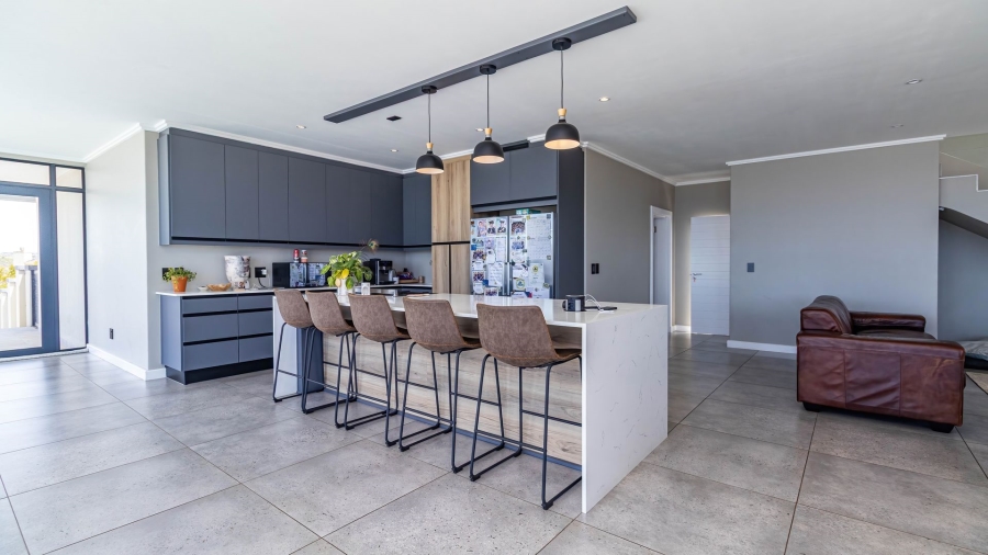 4 Bedroom Property for Sale in Le Grand Golf Estate Western Cape